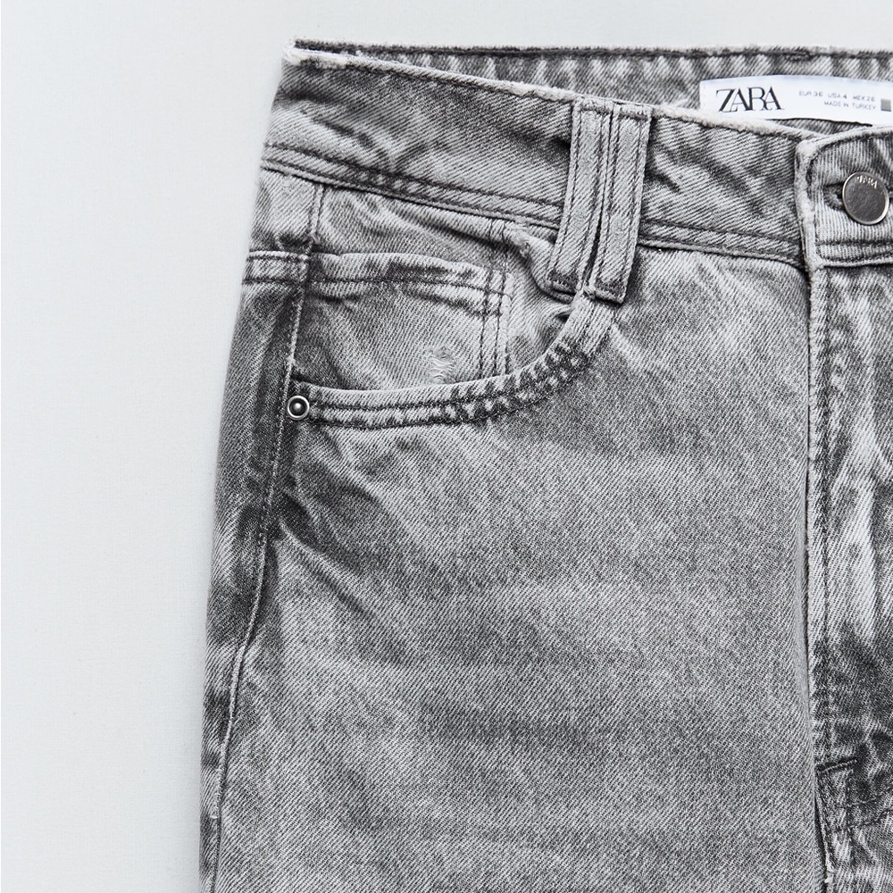 Z1975 STRAIGHT LEG FULL LENGTH HI-RISE JEANS rn 77302
Zara - Picture 6 of 10